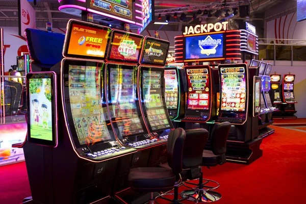 raden platform interface showing live-dealer tables, sportsbook, and slot games